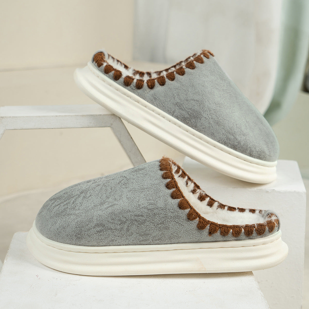 Aztec PU Leather Slipper Baotou