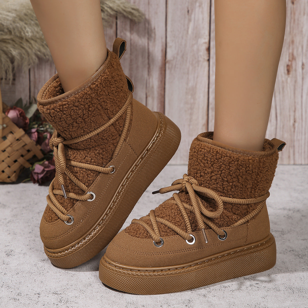 Lace-up Moccasin