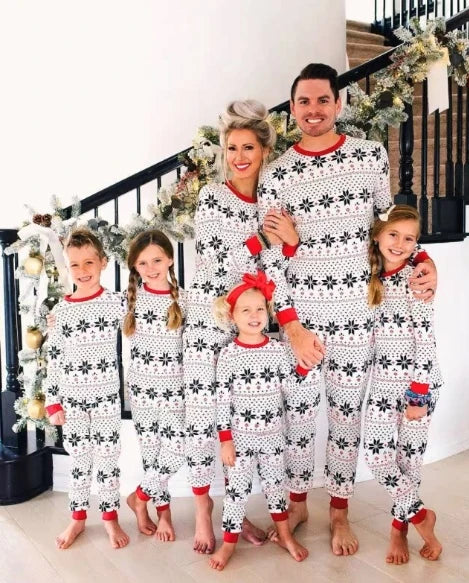 2024  Christmas Family Pajamas Set Adult Kid Sleepwear 2PCS Family Pyjamas Sets Deer Tops +Pants Xmas Family Matching Clothes