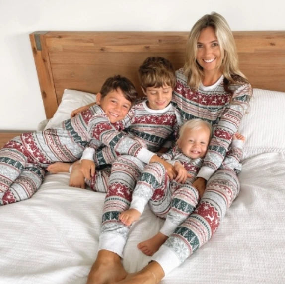 2024  Christmas Family Pajamas Set Adult Kid Sleepwear 2PCS Family Pyjamas Sets Deer Tops +Pants Xmas Family Matching Clothes